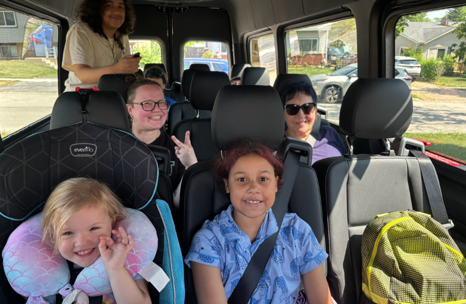 Mercedes Sprinter 12-Passenger photo 11